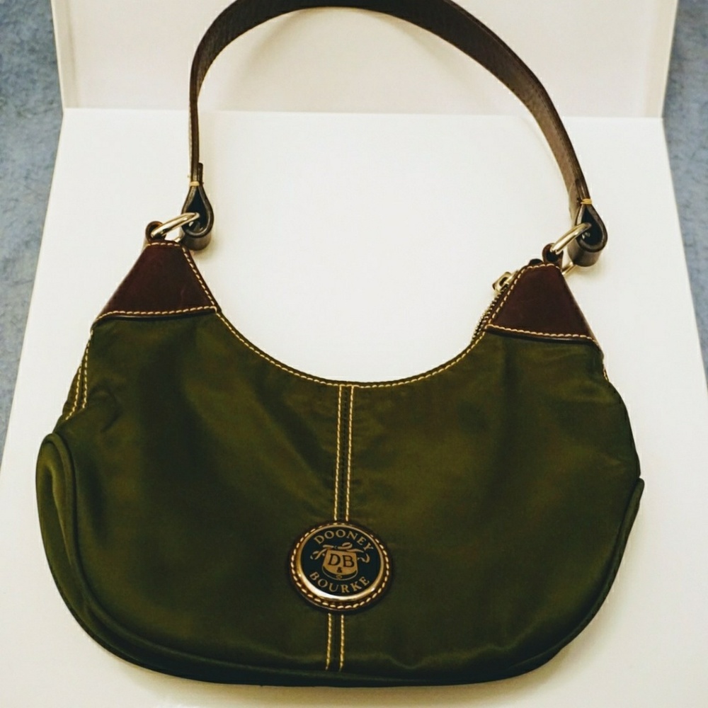 Dooney & Bourke Wayfarer handbag